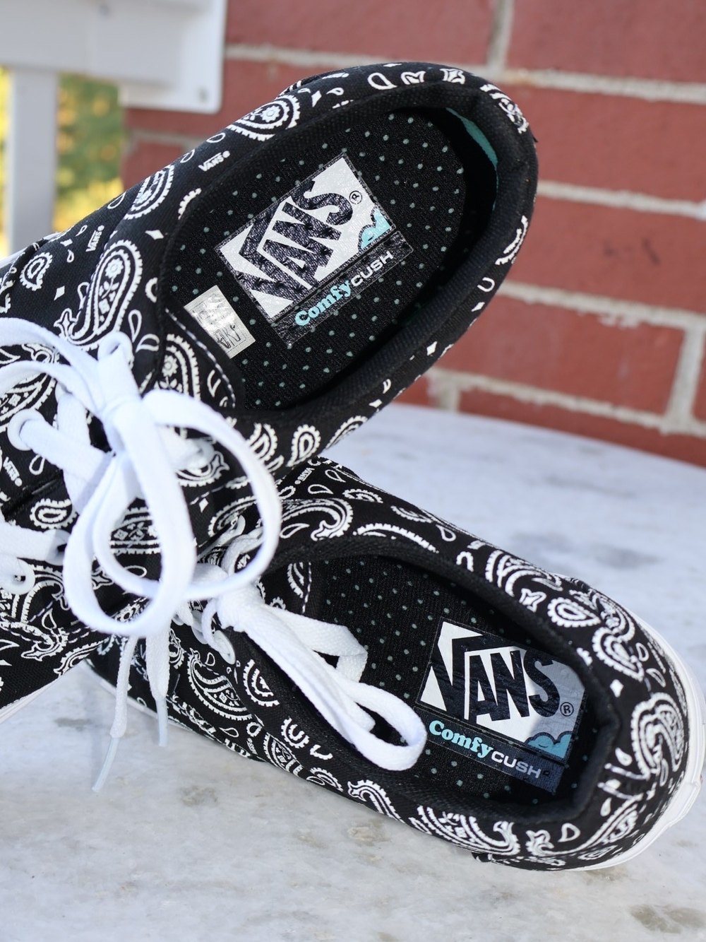 Vans ComfyCush Era 'Paisley - Black' - Picture 8 of 9